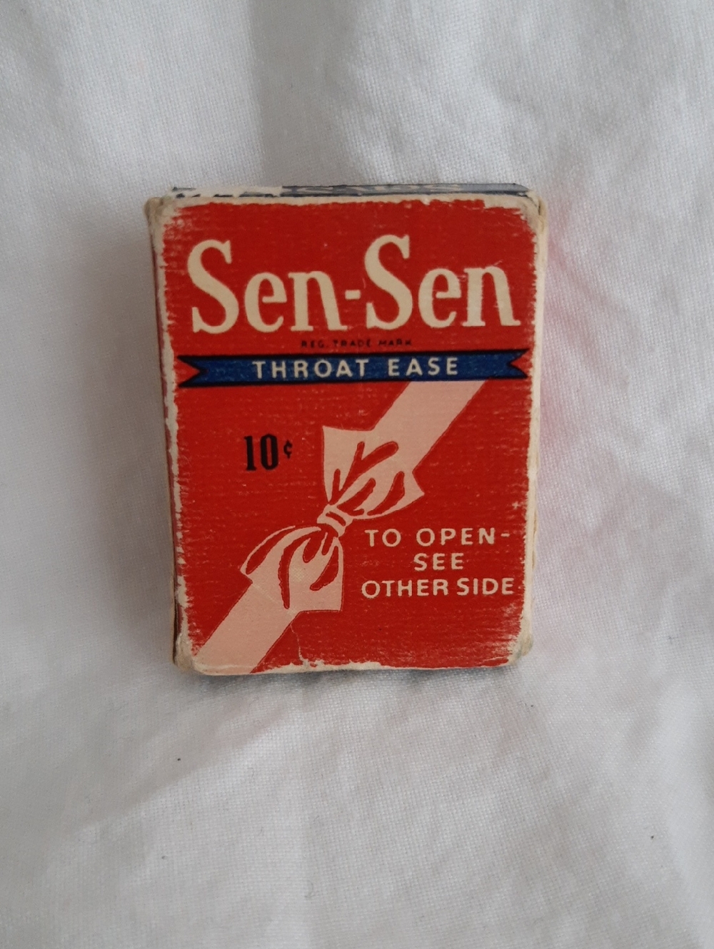 Vintage Sen Sen Box